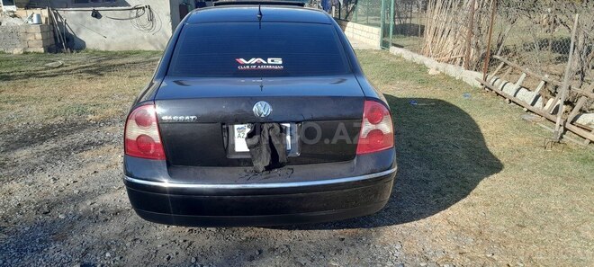 Volkswagen Passat 2004, 283,053 km - 1.8 l - Yevlax