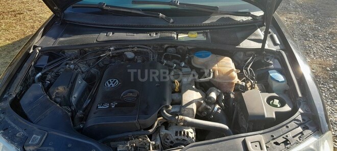 Volkswagen Passat 2004, 283,053 km - 1.8 l - Yevlax