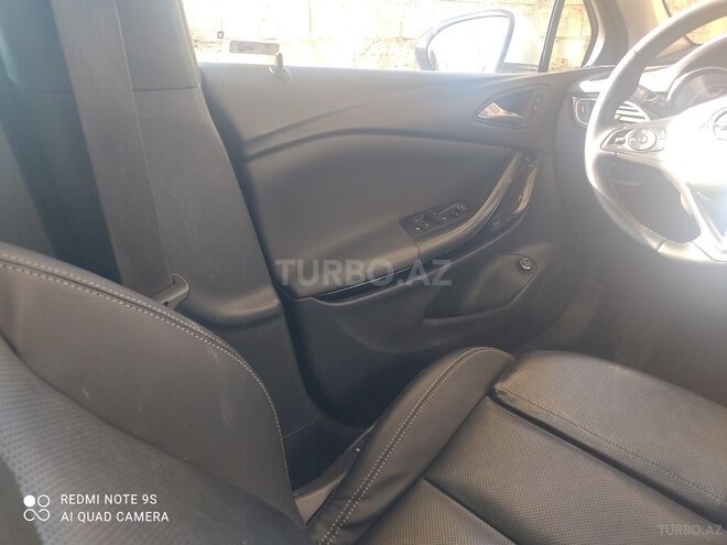 Opel Astra 2018, 205,000 km - 1.6 l - Bakı