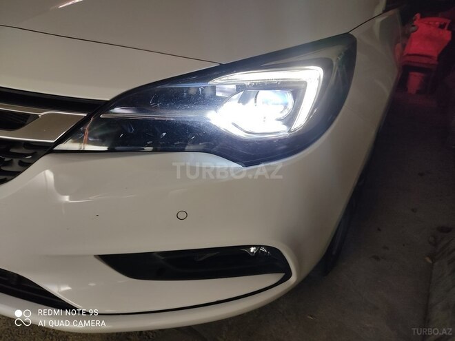 Opel Astra 2018, 205,000 km - 1.6 l - Bakı