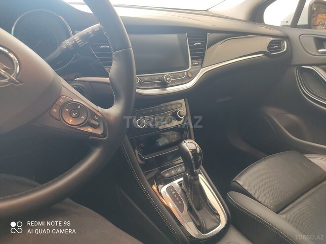 Opel Astra 2018, 205,000 km - 1.6 l - Bakı