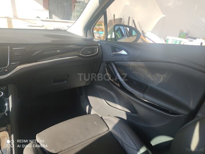 Opel Astra 2018, 205,000 km - 1.6 l - Bakı