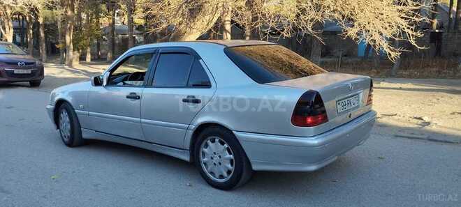 Mercedes C 220 2000, 235,632 km - 2.2 l - Sumqayıt