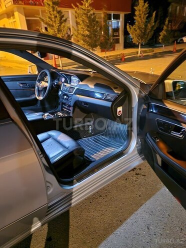 Mercedes E 350 2009, 207,000 km - 3.5 л - Sumqayıt