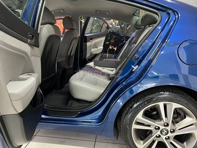 Hyundai Elantra 2017, 93,400 km - 2.0 l - Bakı