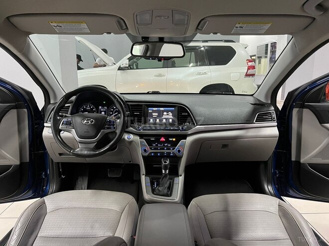 Hyundai Elantra 2017, 93,400 km - 2.0 l - Bakı