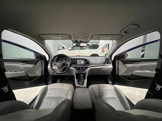 Hyundai Elantra 2017, 93,400 km - 2.0 l - Bakı