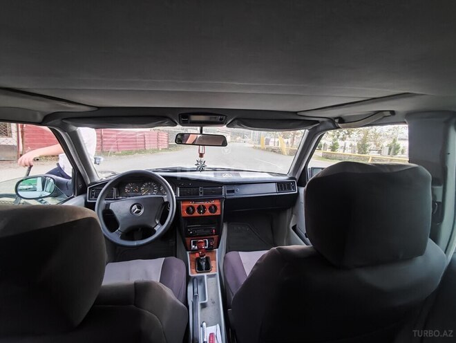 Mercedes 190 1992, 220,000 km - 1.8 l - Lənkəran