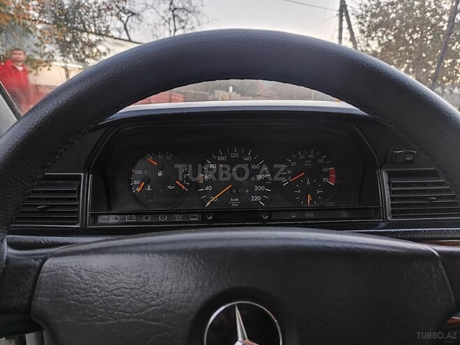 Mercedes 190 1992, 220,000 km - 1.8 l - Lənkəran