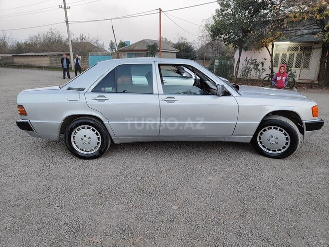 Mercedes 190 1992, 220,000 km - 1.8 l - Lənkəran