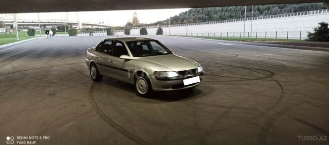 Opel Vectra 1998, 295,000 km - 2.0 l - Bakı