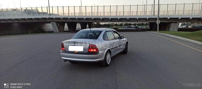 Opel Vectra 1998, 295,000 km - 2.0 l - Bakı