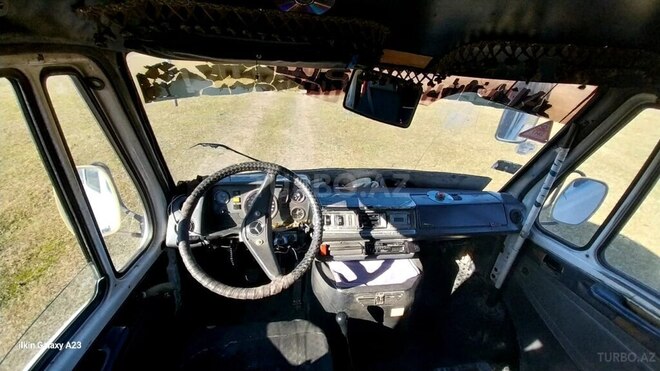 Mercedes 208 D 1994, 90,000 km - 2.3 л - Qəbələ