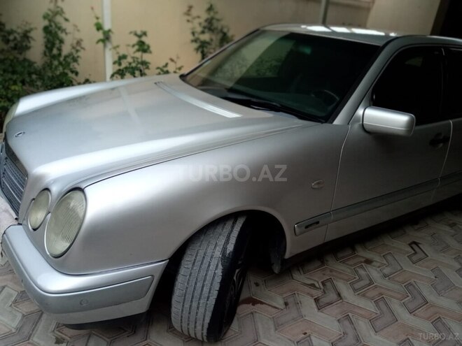 Mercedes E 220 1999, 490,000 km - 2.2 l - Bakı