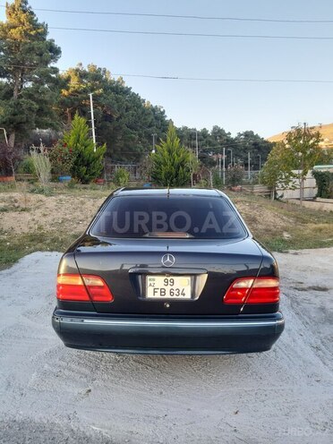 Mercedes E 240 2000, 200,000 km - 2.4 l - Şamaxı