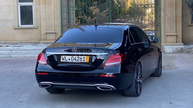 Mercedes E 220 2017, 310,000 km - 2.2 l - Bakı