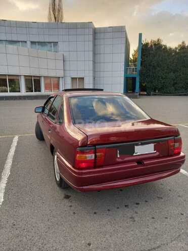 Opel Vectra 1995, 390,000 km - 1.8 l - Qazax