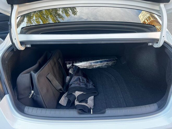 Hyundai Elantra 2022, 41,000 km - 1.6 l - Bakı