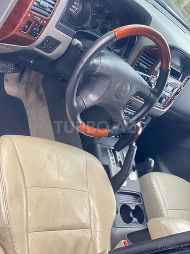 Mitsubishi Pajero 2005, 275,000 km - 3.0 l - Bakı
