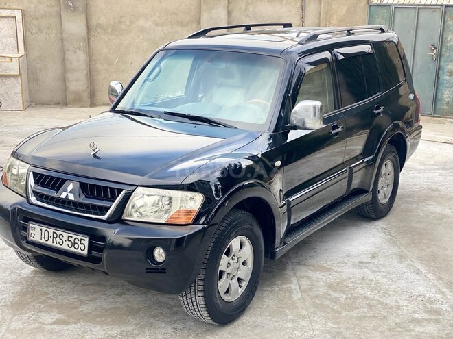 Mitsubishi Pajero 2005, 275,000 km - 3.0 l - Bakı
