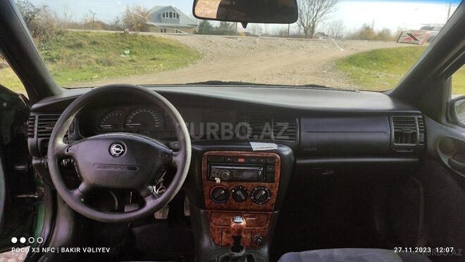 Opel Vectra 1995, 290,000 km - 2.0 l - Quba
