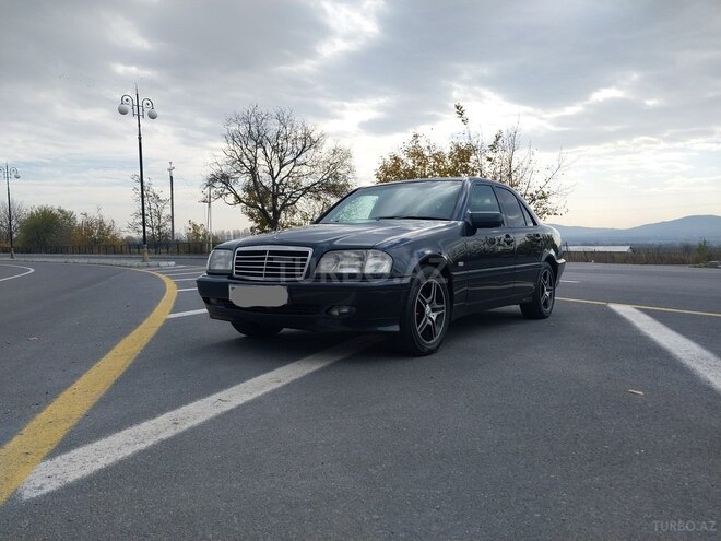 Mercedes C 200 1997, 260,000 km - 2.0 l - Şəki