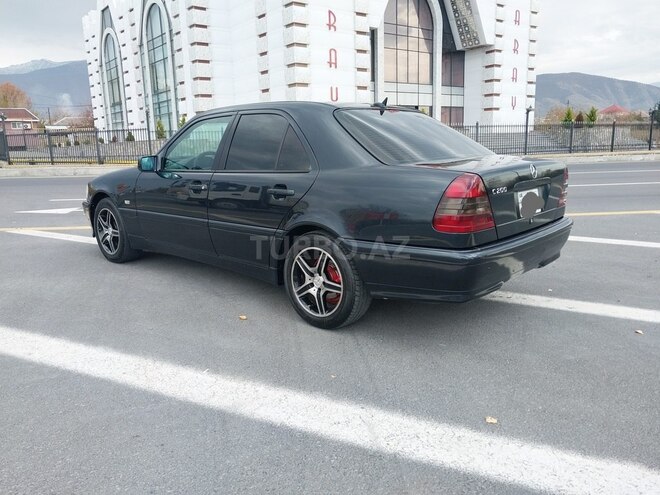 Mercedes C 200 1997, 260,000 km - 2.0 l - Şəki