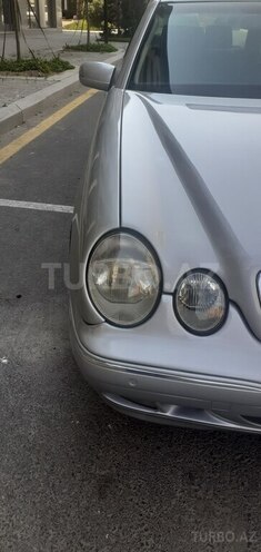 Mercedes E 270 1999, 443,817 km - 2.7 l - Bakı
