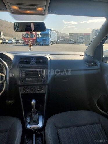 Volkswagen Polo 2018, 169,000 km - 1.6 l - Bakı