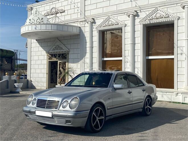 Mercedes E 320 1998, 257,558 km - 3.2 l - Bakı