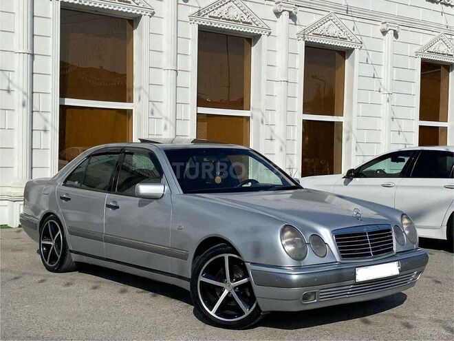 Mercedes E 320 1998, 257,558 km - 3.2 l - Bakı