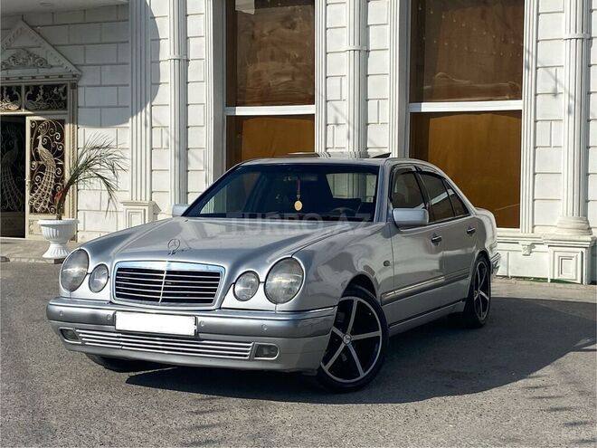 Mercedes E 320 1998, 257,558 km - 3.2 l - Bakı