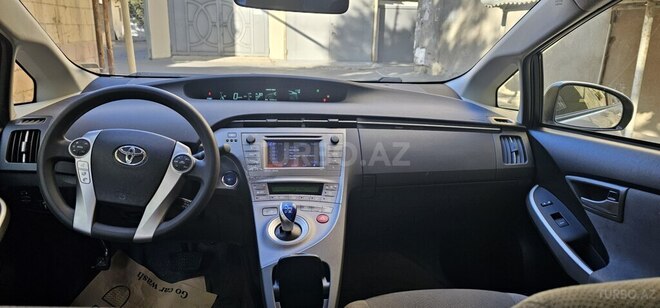 Toyota Prius 2015, 148,060 km - 1.8 л - Bakı