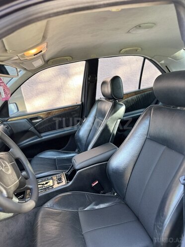 Mercedes E 240 1998, 372,000 km - 2.4 l - Bakı
