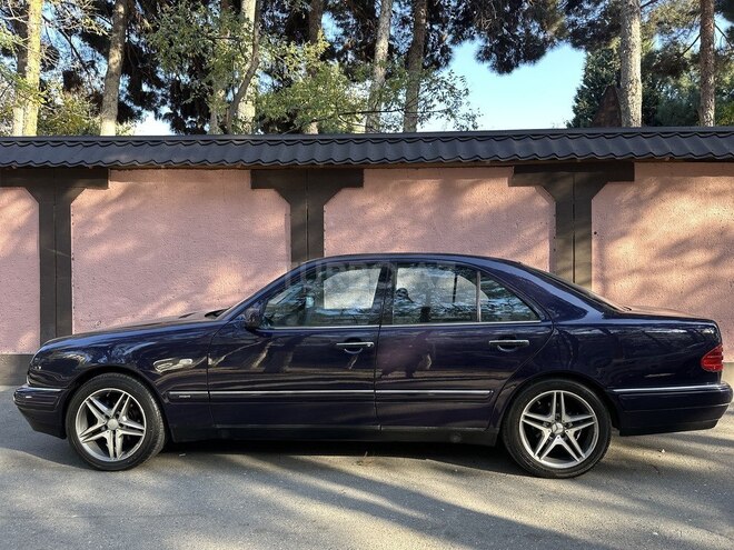Mercedes E 240 1998, 372,000 km - 2.4 l - Bakı