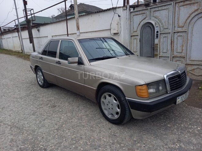 Mercedes 190 1989, 325,789 km - 2.0 l - Quba