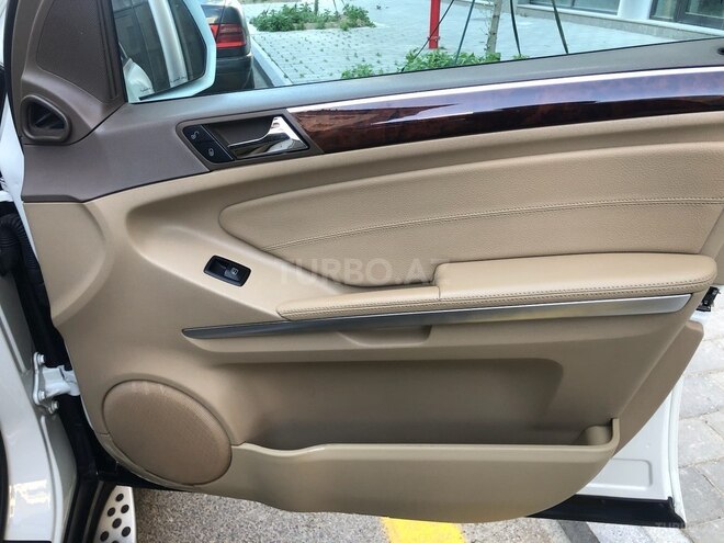 Mercedes ML 350 2009, 180,000 km - 3.5 l - Bakı