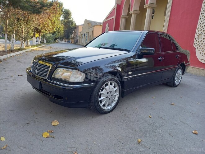 Mercedes C 180 1999, 250,000 km - 1.8 l - Salyan