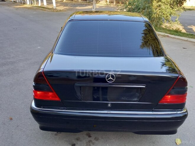 Mercedes C 180 1999, 250,000 km - 1.8 l - Salyan