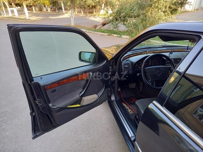 Mercedes C 180 1999, 250,000 km - 1.8 l - Salyan