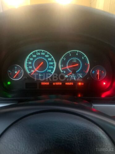 BMW 525 2002, 320,000 km - 2.5 l - Bakı