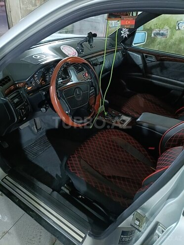 Mercedes E 230 1998, 380,000 km - 2.3 l - Bakı