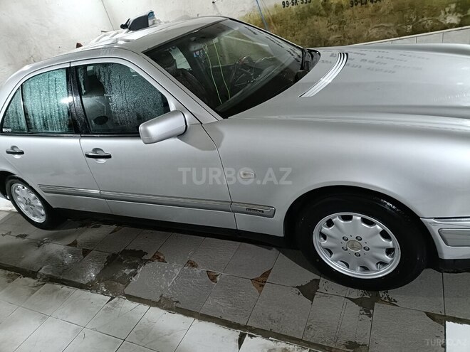 Mercedes E 230 1998, 380,000 km - 2.3 l - Bakı