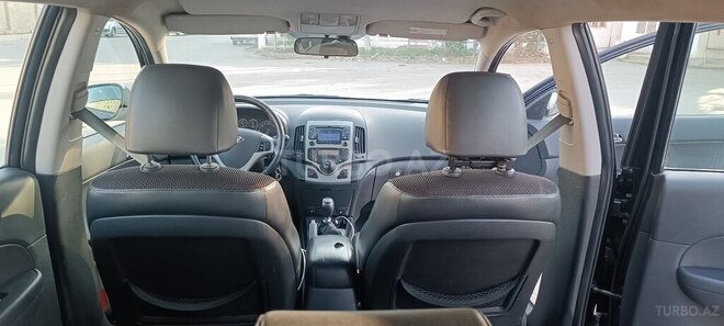 Hyundai i30 2011, 200,000 km - 1.6 л - Bakı