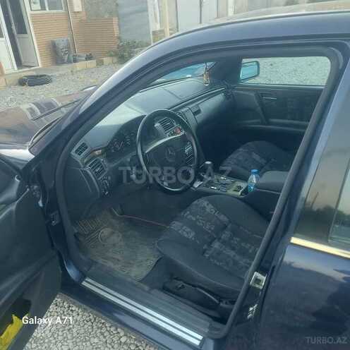 Mercedes E 200 1997, 408,000 km - 2.0 l - Quba