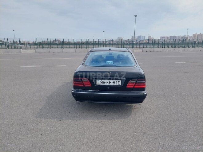 Mercedes E 220 2000, 337,944 km - 2.2 l - Bakı