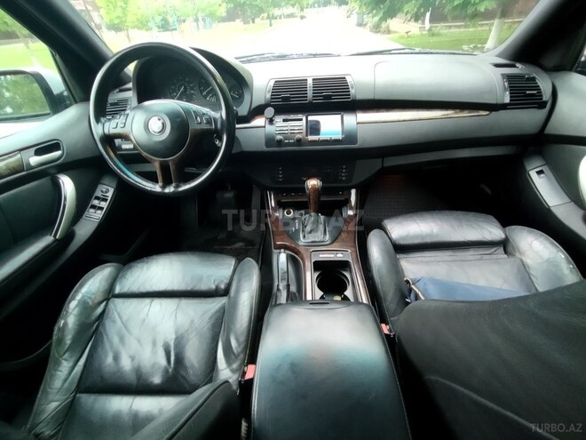 BMW X5 2000, 300,000 km - 4.4 l - Quba