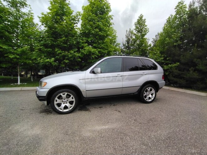 BMW X5 2000, 300,000 km - 4.4 l - Quba