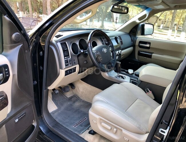 Toyota Sequoia 2011, 128,000 km - 5.7 l - Bakı