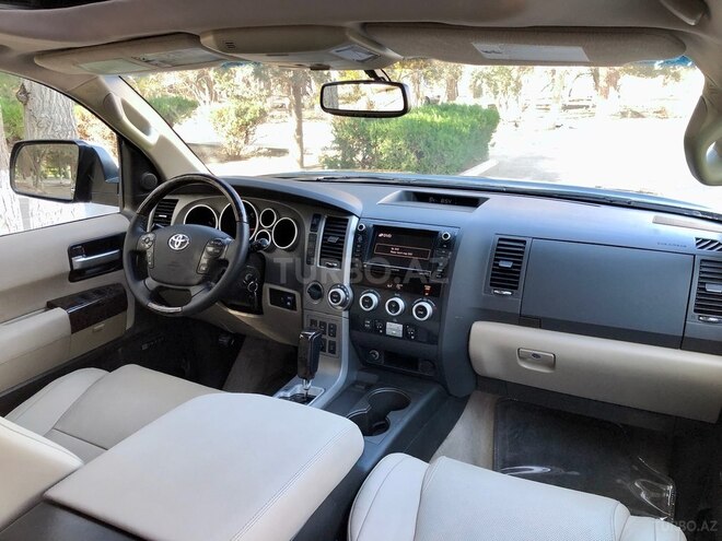 Toyota Sequoia 2011, 128,000 km - 5.7 l - Bakı